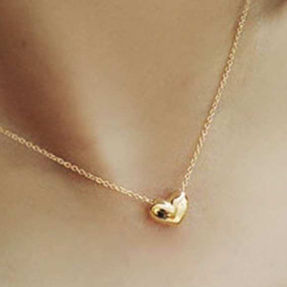 Gold-Plated Heart Pendant necklace and earrings - Picture 2 of 4